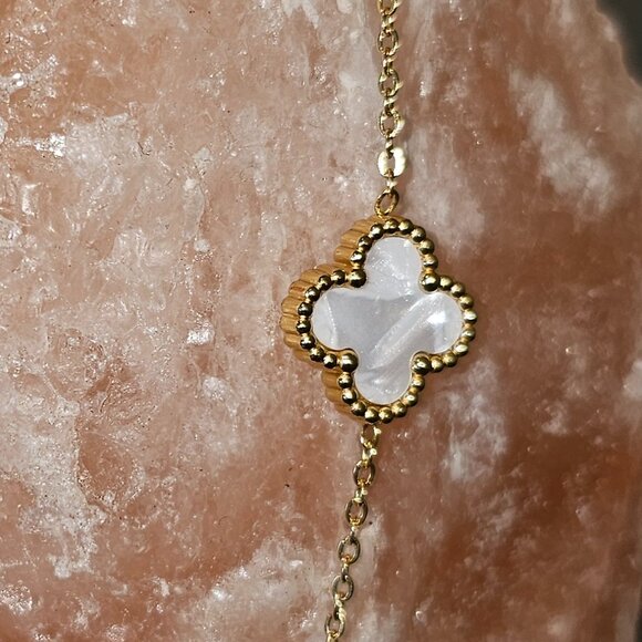 Hope, Faith, Love and Luck clover fashion necklace 16 inches - Picture 12 of 12